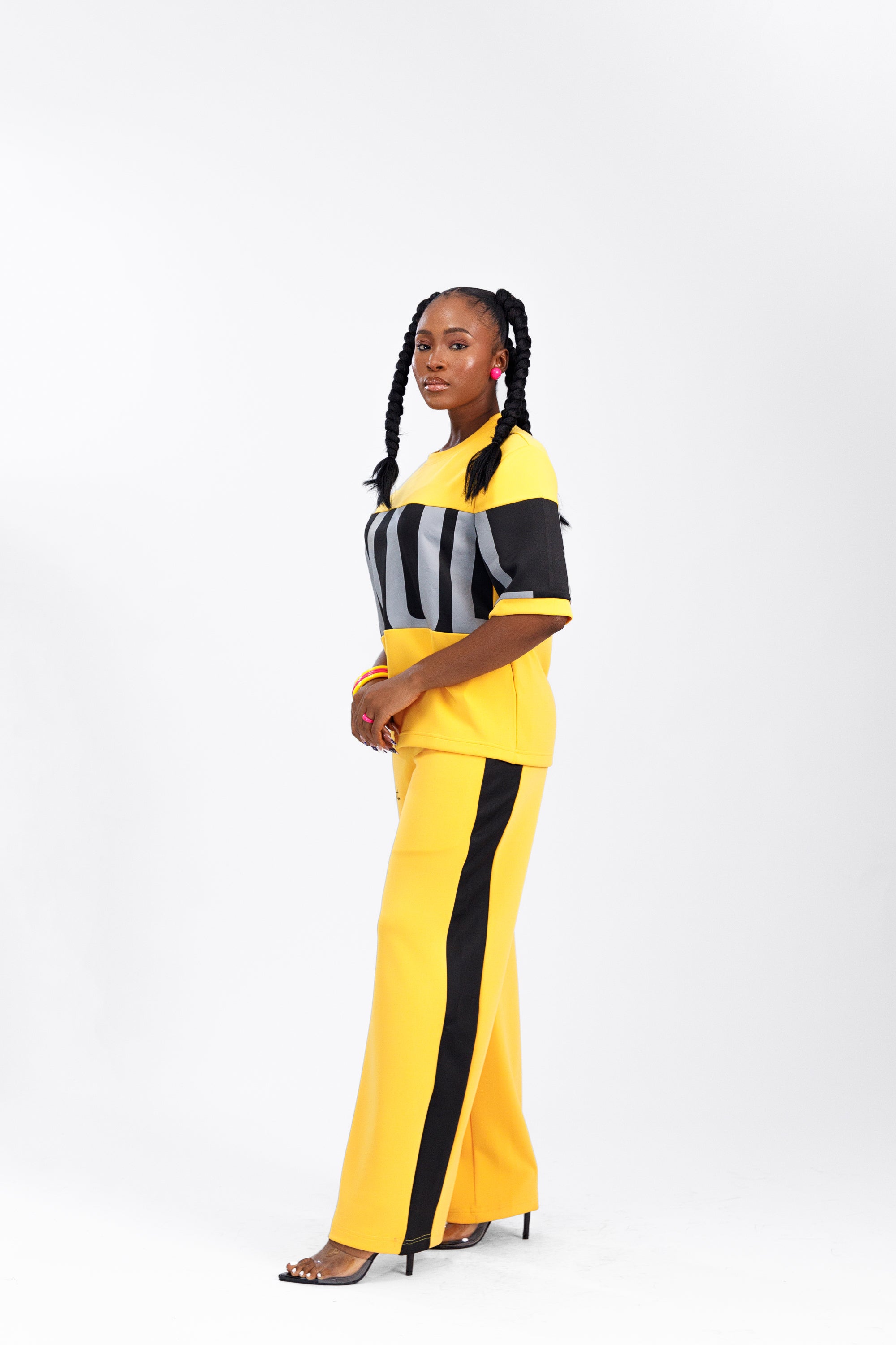 NACK Holiday Fit in Yellow & Black