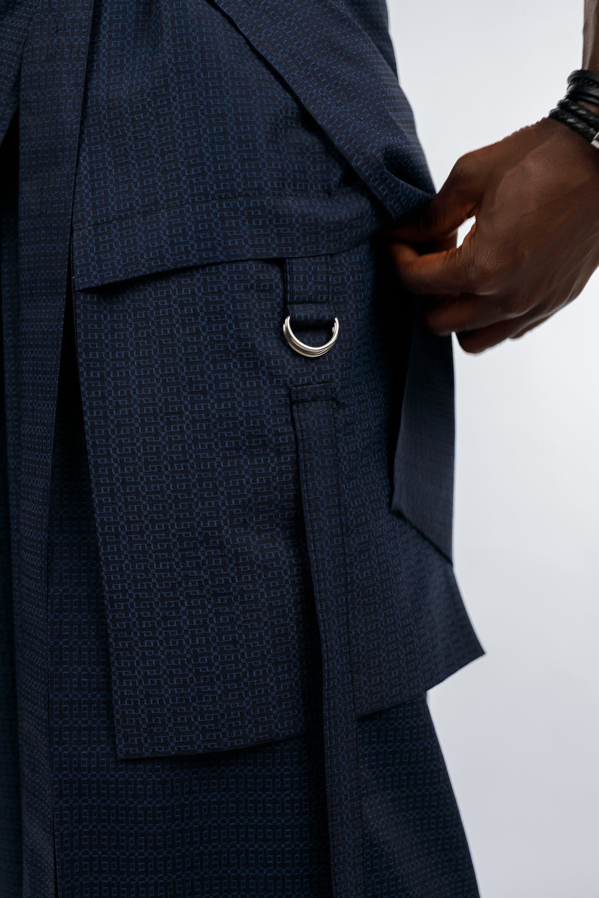 Adigun 3quarter Pant In Navy Blue
