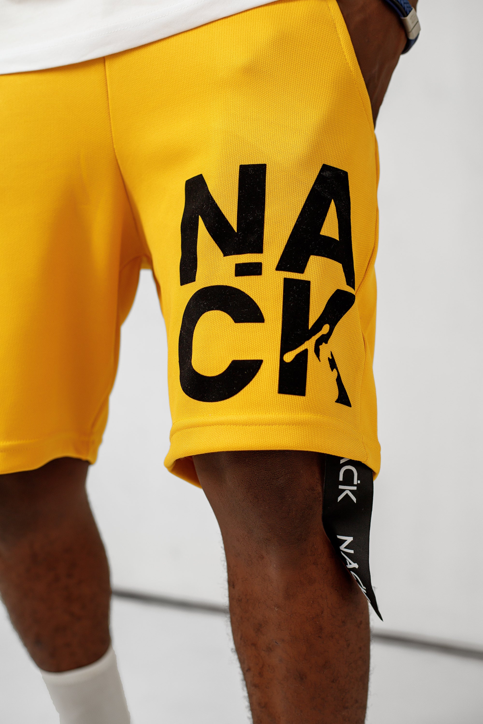 Jogger Shorts in Yellow