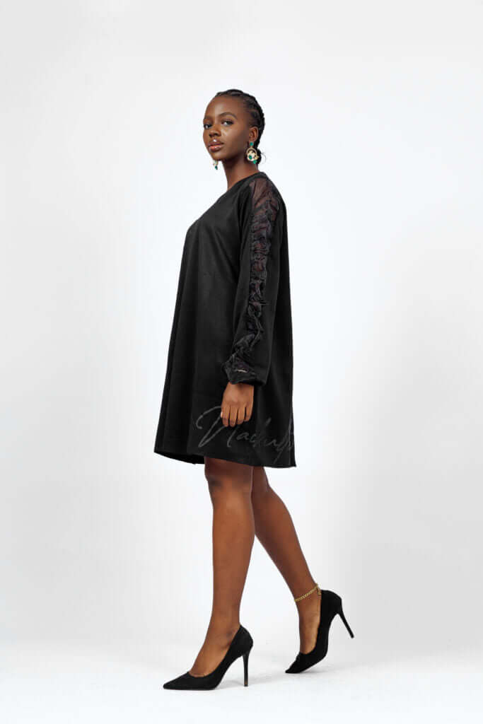 Oganza Dress in Black - Dresses