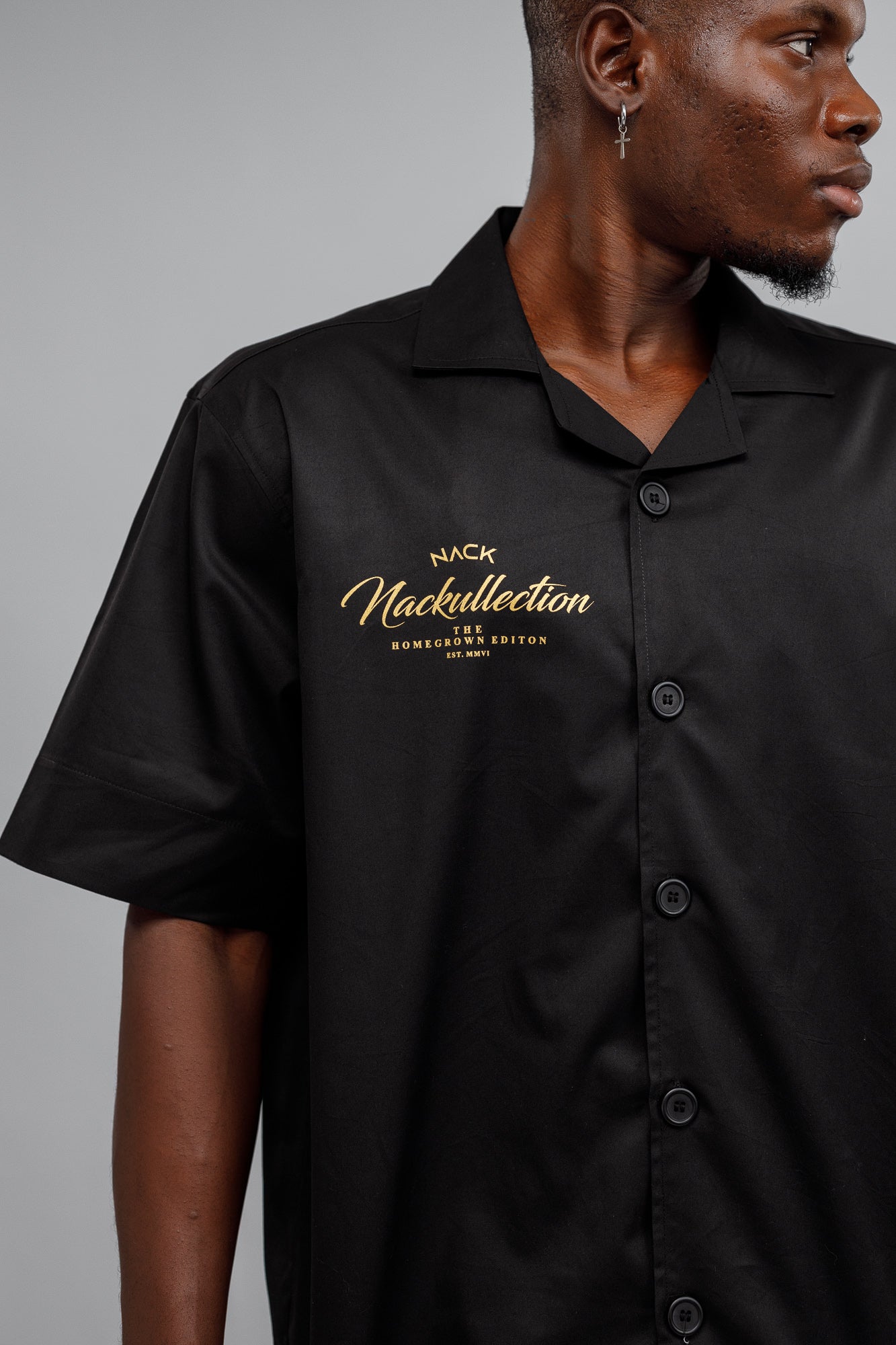 COC SHIRT (CREST OF COLOUR) IN BLACK